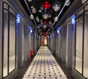 杭州滨江区西兴街道附近夜场招聘包厢服务员,过年放假吗？