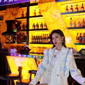 杭州可以兼职的夜场招聘商务礼仪,薪资待遇包括基本工资外还有其他福利吗？