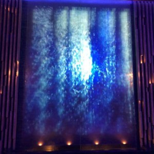 杭州哪些夜总会ktv招聘包厢服务员,过年放假吗？