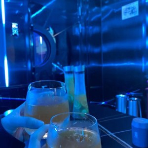 杭州钱塘区附近夜场招聘包厢气氛租,全职上班收入多少