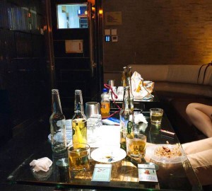 杭州拱墅区祥符街道附近夜场招聘酒水促销员,交五险一金吗？