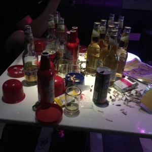 杭州上城区南星街道附近ktv招聘商务接待,有没有年龄限制_