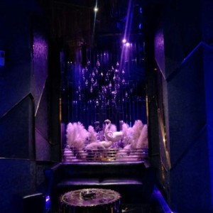 杭州建德市附近ktv招聘现场DJ,有没有年龄限制_