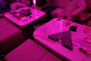 杭州临平区附近酒吧招聘商务接待,(不需要工作服)